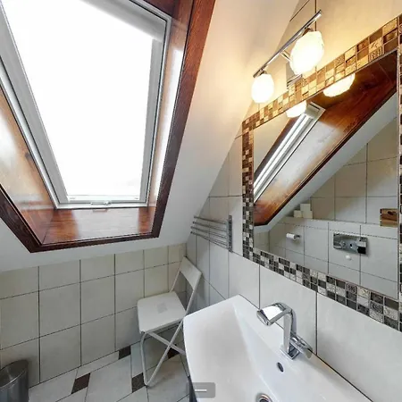 Jura Goscinne 3* Zarki